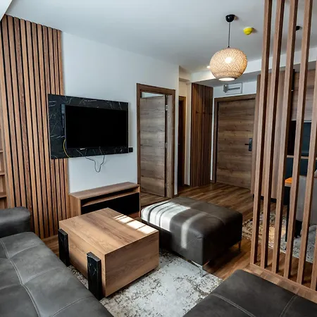 Aris Aparthotel *