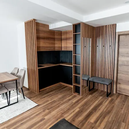 Aparthotel Aris *