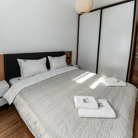 Aris 아파트호텔