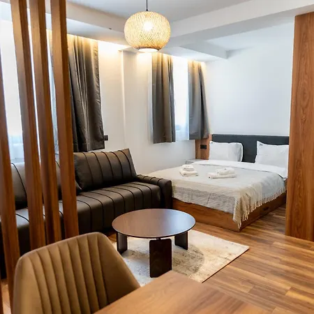 Aris Aparthotel *