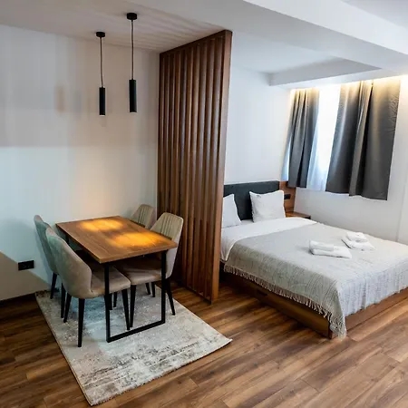 Aparthotel Aris *