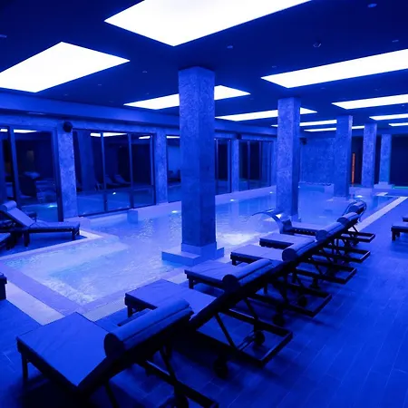 Aris 아파트호텔