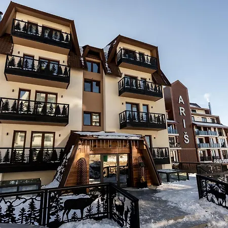 Aparthotel Aris *
